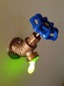 The LED faucet light does not need to be plugged in to the wall.